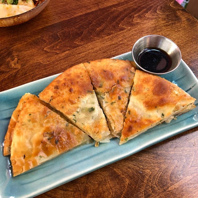菜肴“Scallion Pancakes”的照片