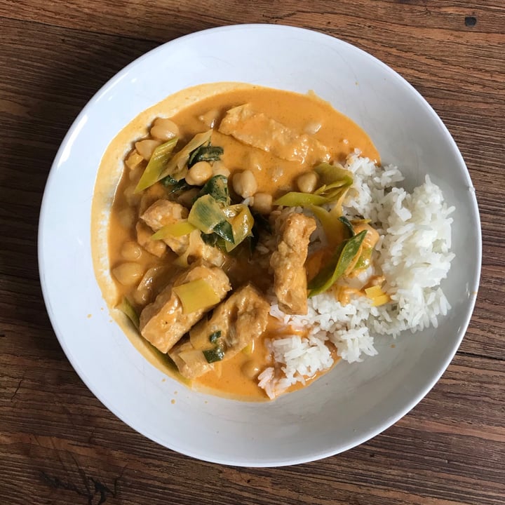 review photo of YUMMYAKI Cocoscurry with chickpeas and tofu shared by @inesoy on 28 Jan 2021 - review