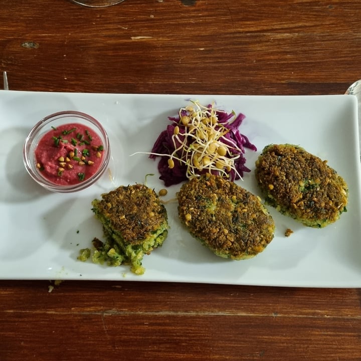 photo of Emmax Falafel shared by @dantr on  25 Aug 2022 - review