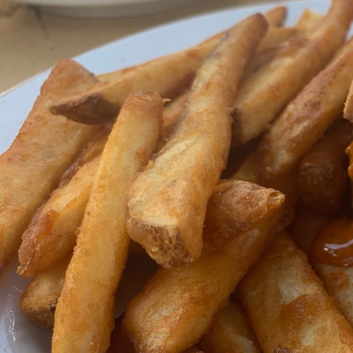 photo of Upland Brewing Co Brewery Fries shared by @jeremytheape on  15 Jul 2022 - review