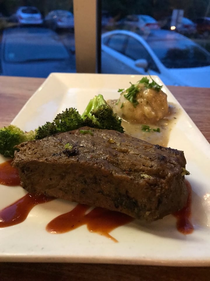 review photo of Graze Nashville Seitan steak & potatoes shared by @jasmineee on 22 Oct 2018 - review