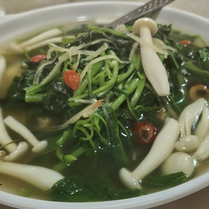 photo of Nature Vegetarian Delights Spinach and Mushrooms in Soup shared by @amazinganne on  09 Aug 2020 - review