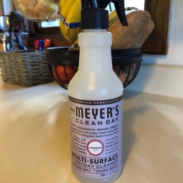 review photo of Mrs. Meyer's Clean Day Multi Surface Everyday Cleaner-Lilac shared by @mademosielle on 28 May 2020 - review