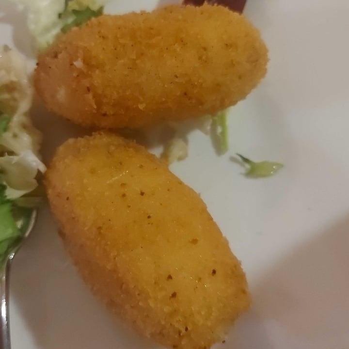 photo of Shangri La Croquetas Veganas shared by @angearion on  09 Oct 2022 - review