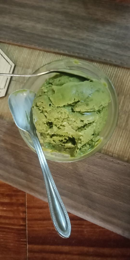 photo of nomVnom Bistro Ice cream (matcha, chocolate) shared by @bigyeeet on  10 Mar 2020 - review