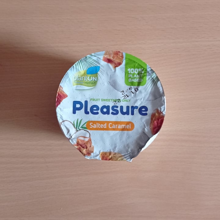 photo of Planton Salted caramel Pleasure yougurt shared by @gensenku on  09 Nov 2022 - review