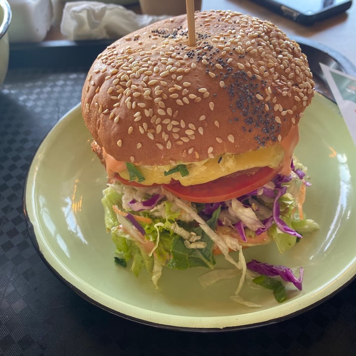 photo of Lekker Vegan Kyalami On Main Crispy chickn burger shared by @herbivorousimogen on  24 May 2021 - review