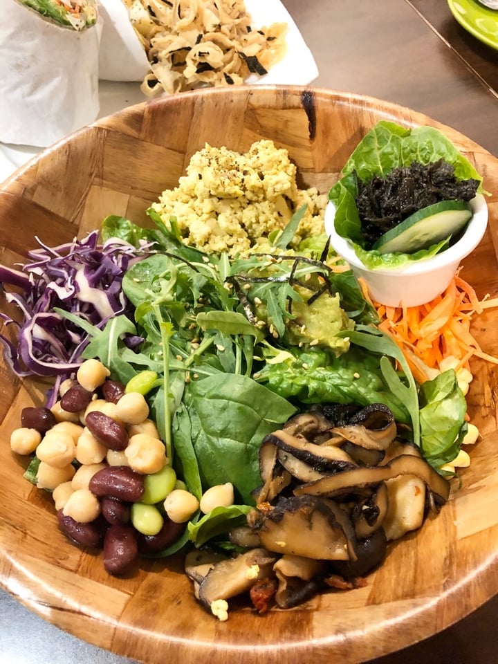 photo of Well Dressed Salad Bar Olive Rice Buddha Bowl shared by @roxtarlette on  18 Nov 2019 - review