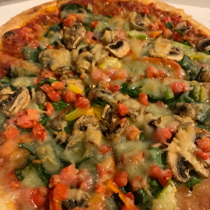 photo of Domino's Pizza Vegan Heaven shared by @lindy6656 on  30 Nov 2021 - review