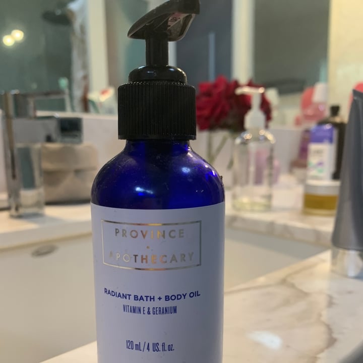review photo of Province Apothecary Radiant Bath and Body Oil shared by @elizandloaf on 29 May 2022 - review