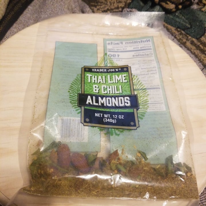 photo of Trader Joe's Thai Lime and Chili Almonds shared by @groovygreens on  23 Nov 2021 - review