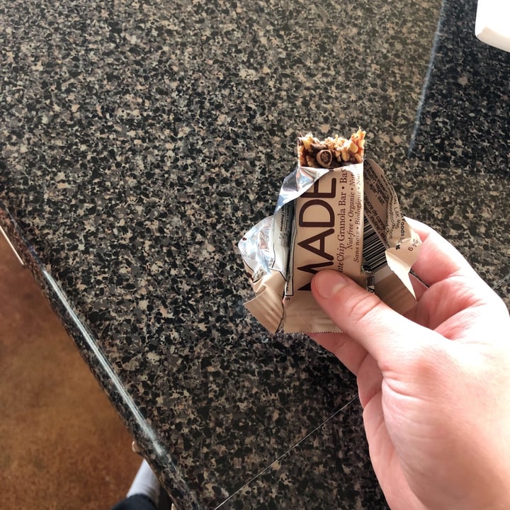 review photo of Made Good Chocolate Chip Granola Bars shared by @veganweirdo8 on 03 Sep 2020 - review
