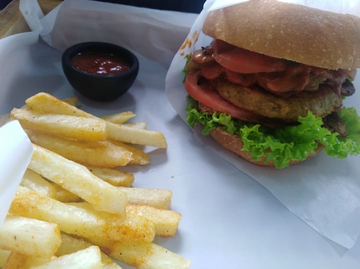 photo of Maha Vegan Food Hamburguesa maha shared by @angelmt0927 on  14 Aug 2019 - review