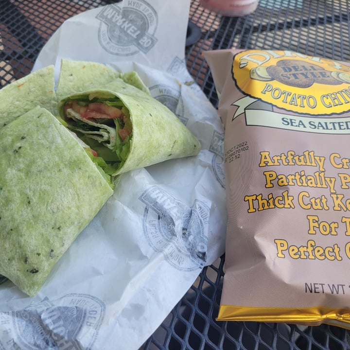 photo of Market 50 Spinach Veggie Wrap shared by @lissraber on  14 May 2022 - review