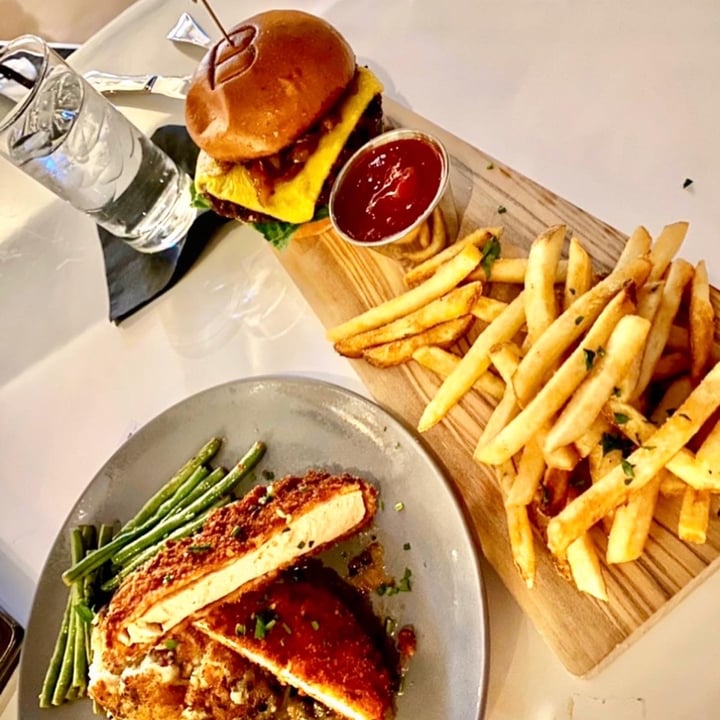 review photo of Belse Restaurant Belse burger shared by @ybrv on 25 Jun 2021 - review