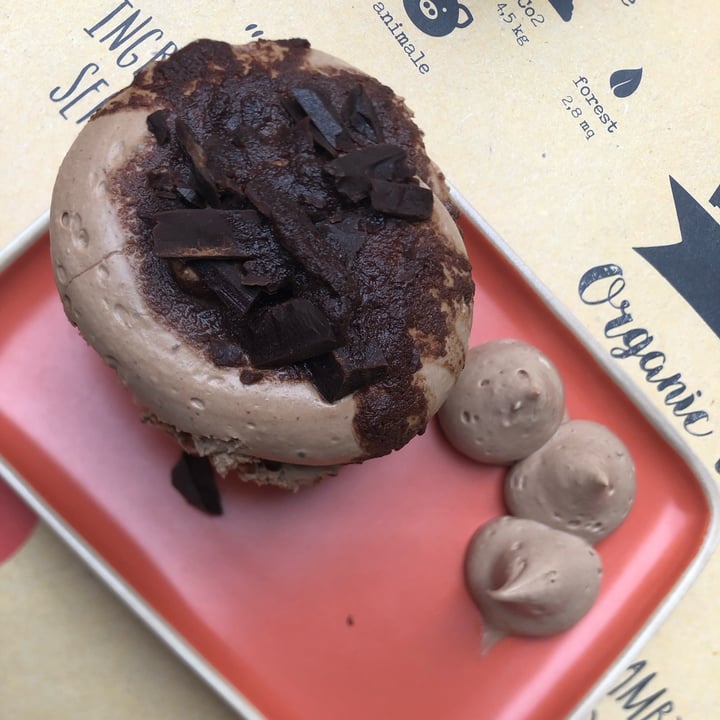 photo of Dulcamara Vegan Bakery & Bistrot Cupcake di riso al caffè con mousse al cioccolato shared by @giopsy24 on  25 Mar 2022 - review
