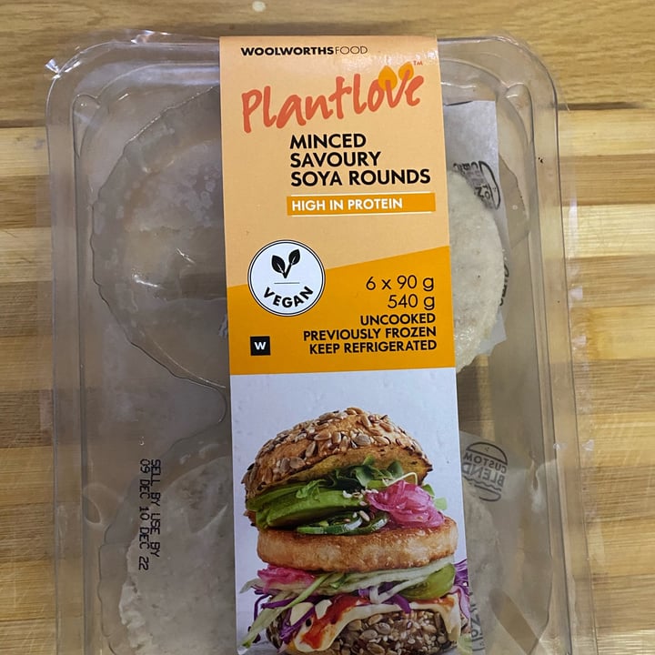 review photo of Woolworths Minced Savoury Soya Rounds shared by @feelin-vegan on 28 Nov 2022 - review