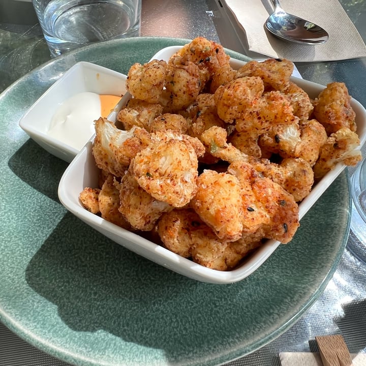 photo of Roots & Rolls Popcorn Cauliflower shared by @rikesh on  31 Aug 2022 - review