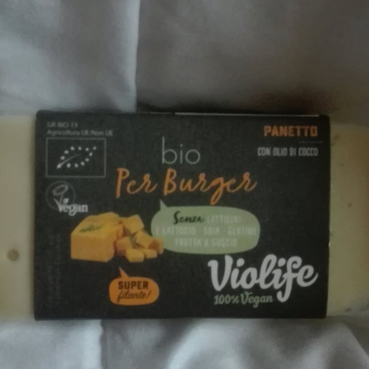 photo of Violife Bio Per Burgers shared by @queeervegan on  23 Jun 2020 - review