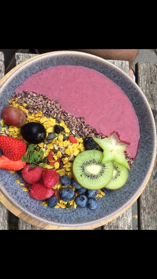 review photo of FOAM Breakfast-Lunch-Catering Açai Bowl shared by @veggiessisters on 15 Dec 2019 - review