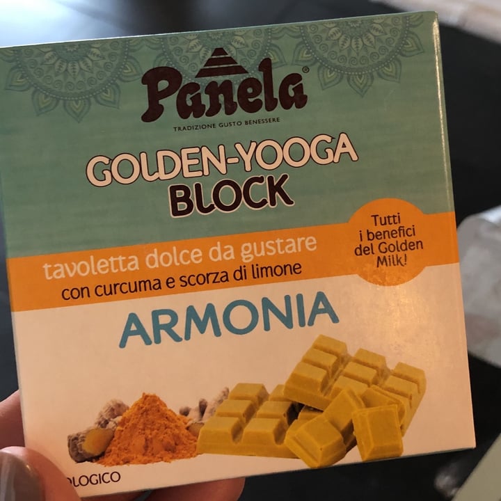 photo of Panela Golden yooga block shared by @moniqueblondie on  15 Apr 2022 - review