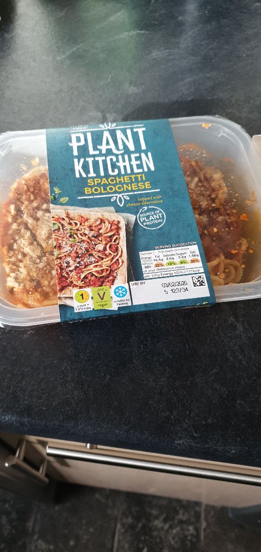 photo of Plant Kitchen (M&S) Spaghetti Bolognese shared by @thaigrrlillee on  03 Feb 2020 - review