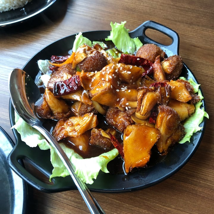 review photo of Leaf Corner Gong Bao Monkey Head Mushroom shared by @germainew on 08 Oct 2021 - review