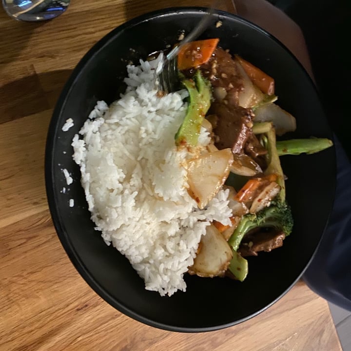 review photo of Sipz Vegetarian Fuzion Cafe Lemongrass Pork shared by @nikkessler on 20 May 2020 - review