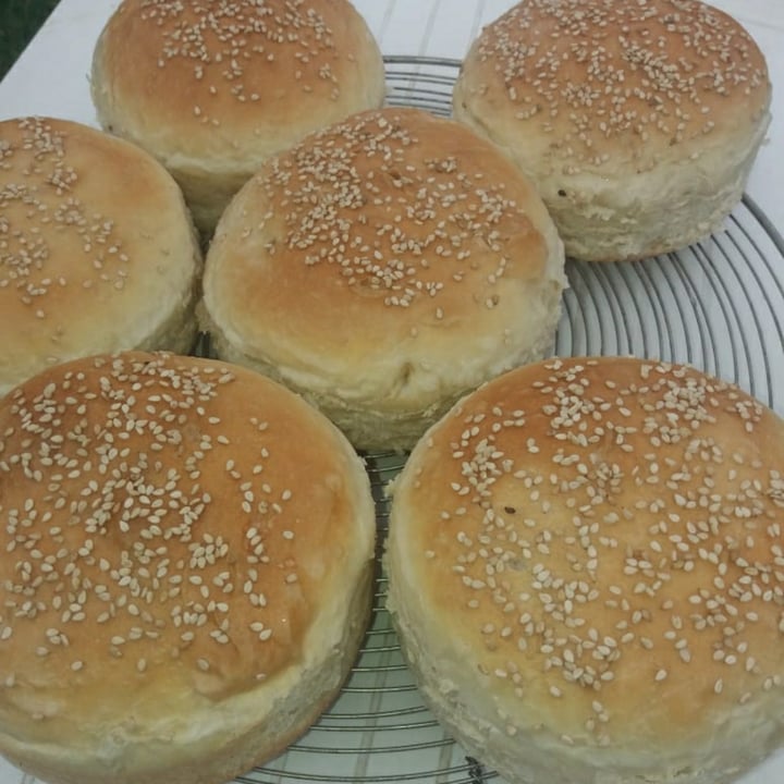 review photo of Capuccinas vegana Pan de hamburguesas shared by @juli on 21 Oct 2020 - review