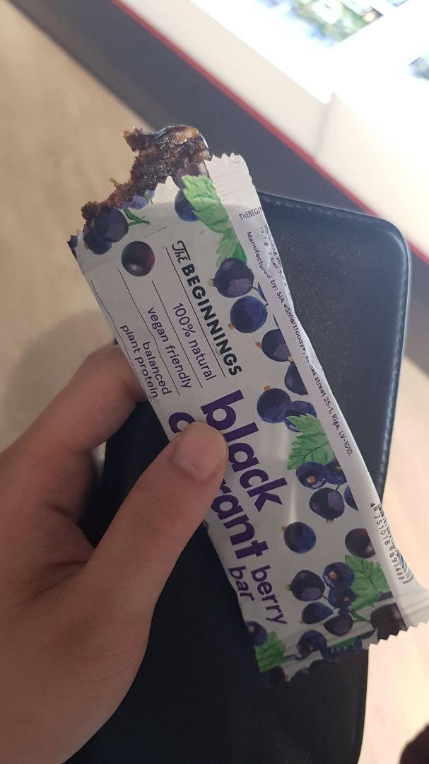 photo of The beginnings Black currant berry bar shared by @nuttybroccoli on  17 Apr 2019 - review