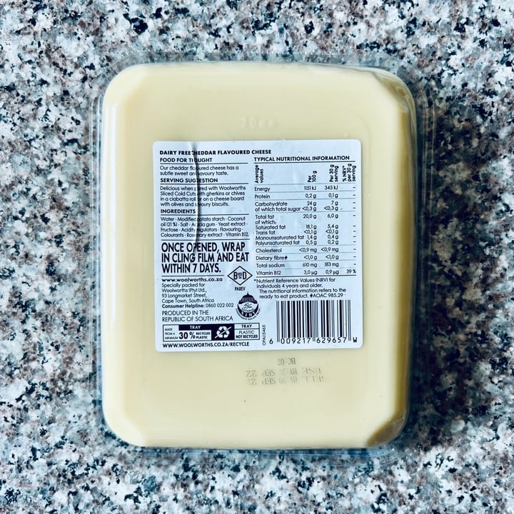 photo of Woolworths Food Dairy Free Cheddar Flavoured Cheese shared by @lienloves on  28 Aug 2022 - review