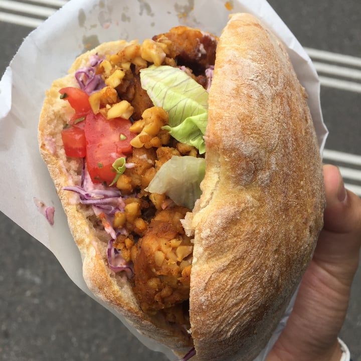 photo of Veganitas Tempeh Pita shared by @tuomiglioramico on  31 Mar 2022 - review