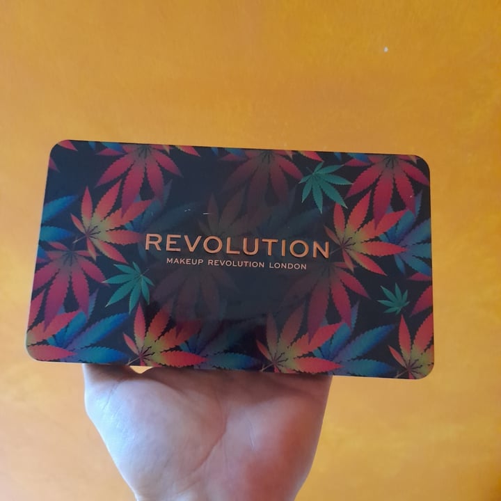 photo of Revolution Beauty Chilled Flawless Finish Palette shared by @angy88 on  06 Jun 2022 - review