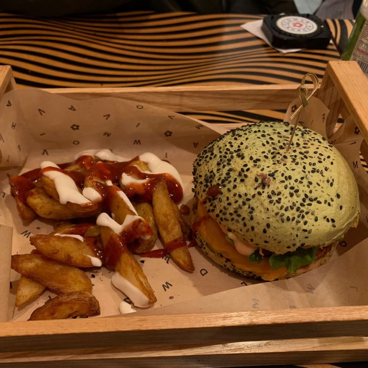 review photo of Flower Burger Jungle Burger shared by @vittorido on 01 Mar 2022 - review