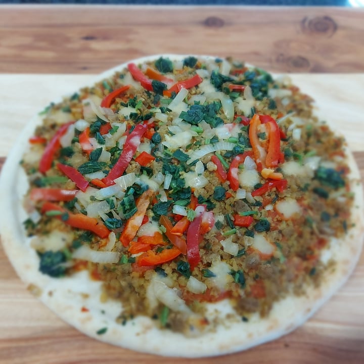 photo of Woolworths Food Falafel & veg pizza shared by @kerrh on  18 Sep 2021 - review