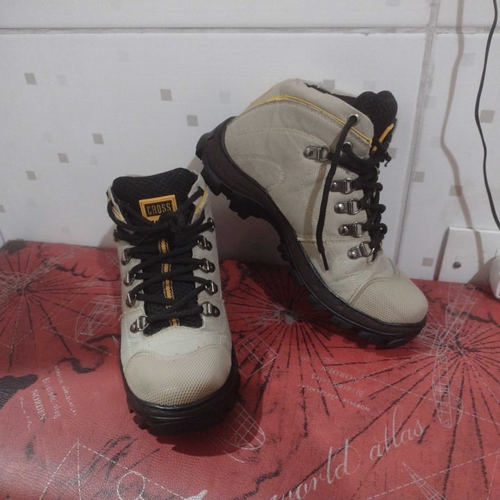 review photo of Vegano Shoes Bota Shoes Cross shared by @tartareli on 17 Apr 2022 - review