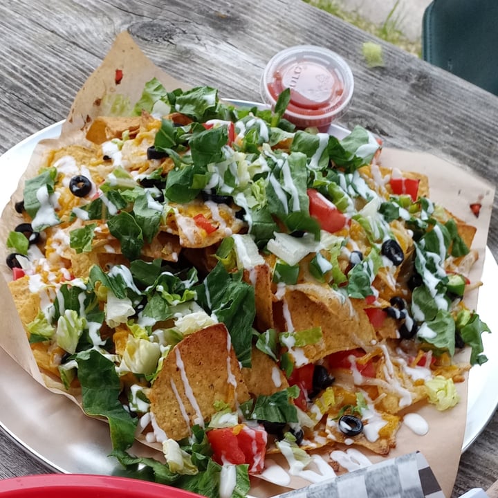 photo of People Under the Staircase Nachos shared by @lunatoon17 on  27 Jun 2021 - review