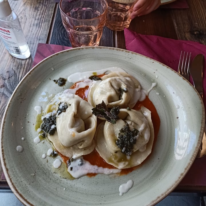 photo of Rifugio Romano Mezzelune con melanzane e mandorle shared by @simoncetravels on  14 Apr 2022 - review