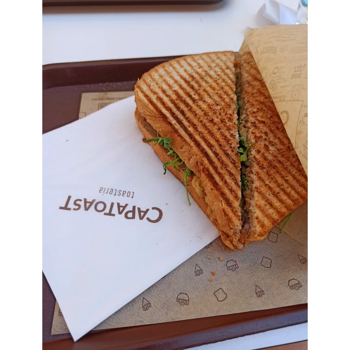 photo of Capatoast Toast Vegano shared by @laurafalsetti on  11 Jul 2022 - review