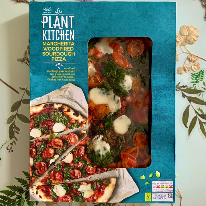 photo of Plant Kitchen (M&S) Margherita Woodfired Sourdough Pizza shared by @heruvimdi on  12 Sep 2021 - review