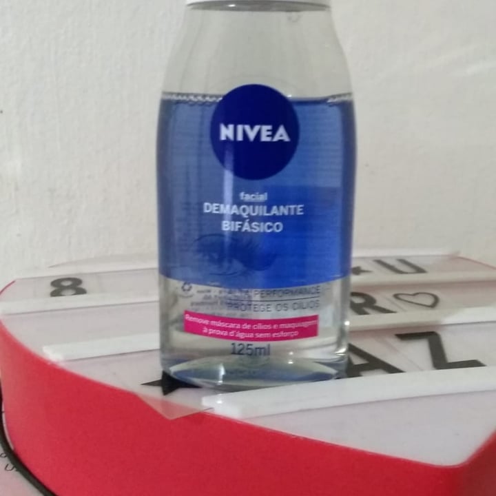 photo of Nivea Demaquilante Bifásico shared by @katiafranciele on  11 May 2022 - review