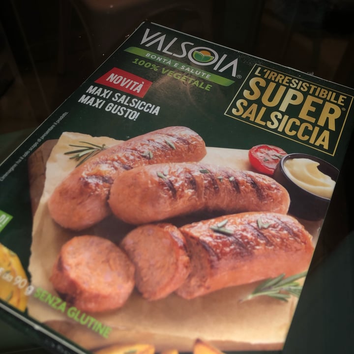 photo of Valsoia L’irresistibile Super Salsiccia (Sausage) shared by @theblondeseitan on  04 Jan 2022 - review