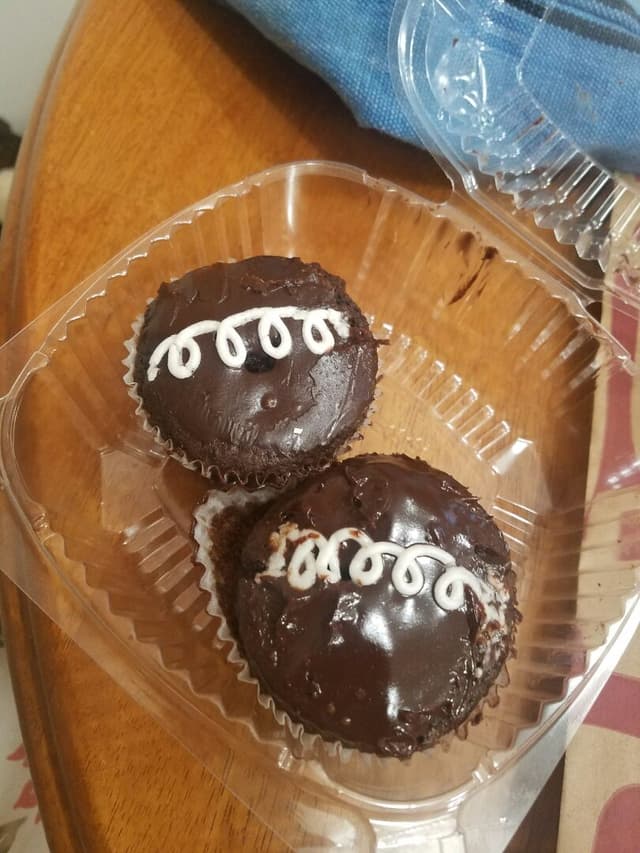 菜肴“Who-stess Cupcake”的照片