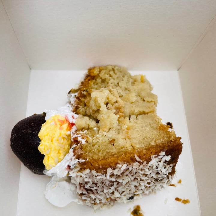photo of VEGAN SWEET TOOTH London Coconut lime And Passionfruit Cake shared by @todd on  04 Sep 2021 - review