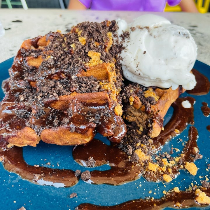 photo of Lexi's Healthy Eatery death by chocolate waffle shared by @nadsb on  18 Sep 2022 - review