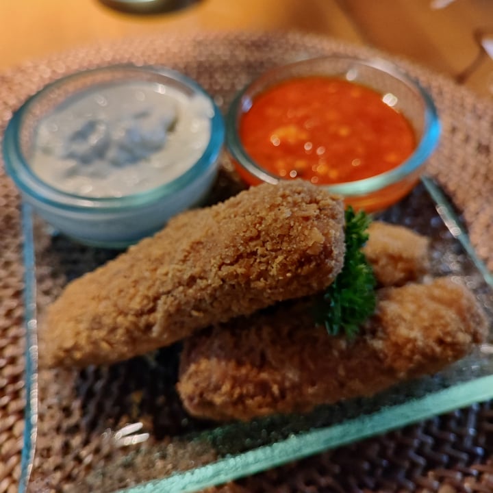 photo of Sage Tempeh Buffalo Wings shared by @littleredmushroom on  27 Nov 2022 - review