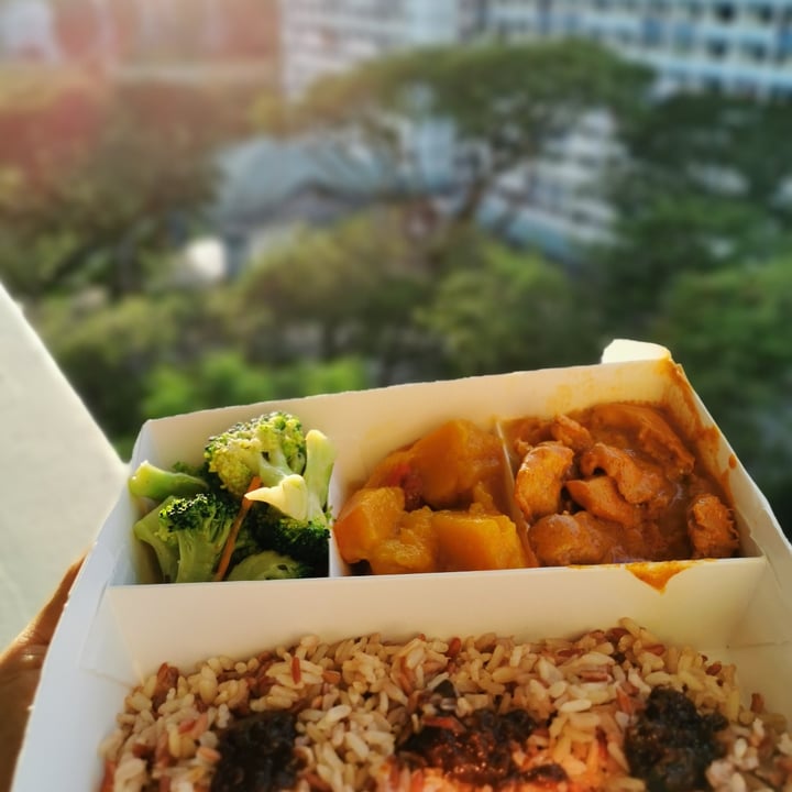 photo of GreenDot - NEX 1 Main + 2 Greens Bento shared by @zjin28 on  16 May 2020 - review