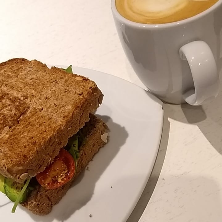 review photo of Café Martínez Latte shared by @nev7s on 07 Jan 2021 - review