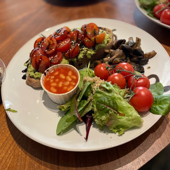 photo of The Oatberry Cafe Vegan Superfood Breakfast shared by @themancvegansg on  16 Feb 2021 - review