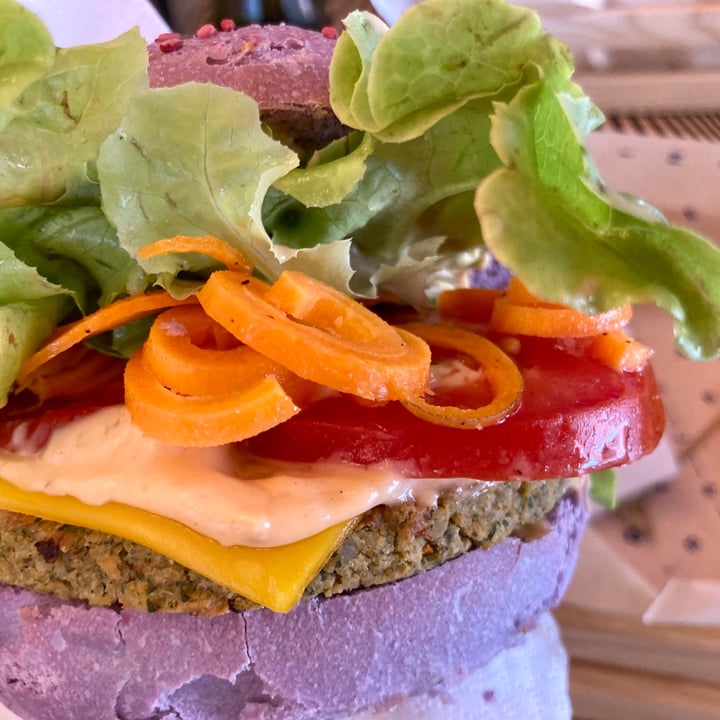 photo of Flower Burger Cherry bomb shared by @masayume on  30 Jun 2021 - review
